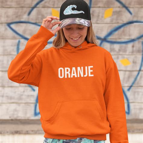 Oranje Hoodies (5) 